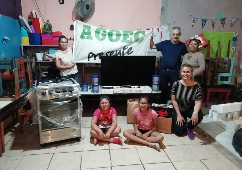 Regalos en Jardín Comunitario y Merendero Pasito a Pasito de José Leon Suarez