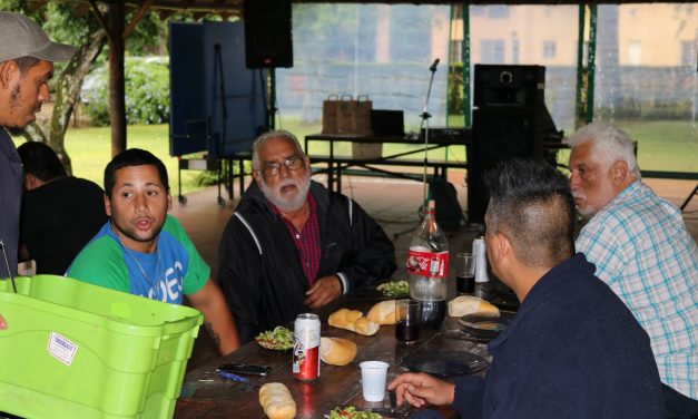 Festejo de jubilación de compañeros