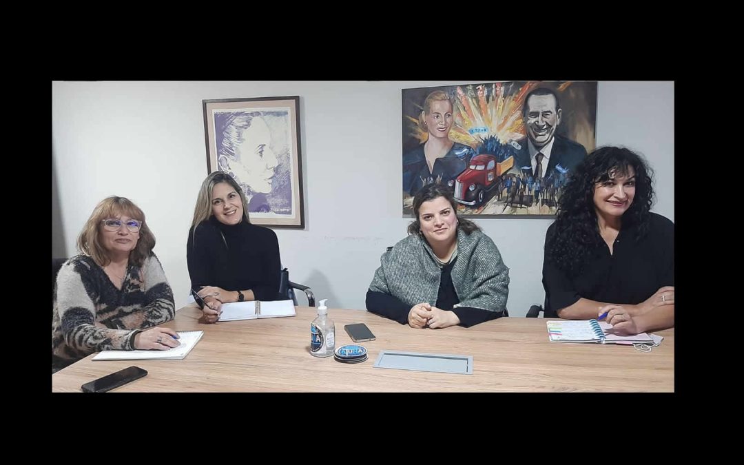 Nos reunimos con La Secretaria adjunta de ATUNA, Lucía Restanio y Stella Fioretti Congresal para llevar adelante la capacitación de la Ley Micaela