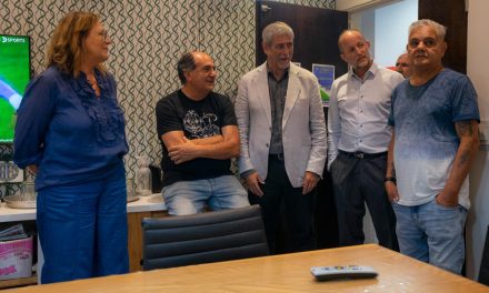 VISITA DEL JEFE DE GABINETE DE MINISTROS Y DEL INTENDENTE DE AVELLANEDA