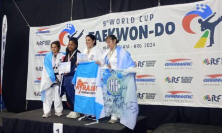 AGOEC CELEBRA LA PARTICIPACIÓN DE NUESTRA COMPAÑERA SANDRA ROLANDO Y SU HIJO EN EL MUNDIAL DE TAEKWONDO