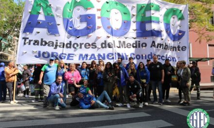 AGOEC  EN LA MARCHA UNIVERSITARIA DEL 2 DE OCTUBRE