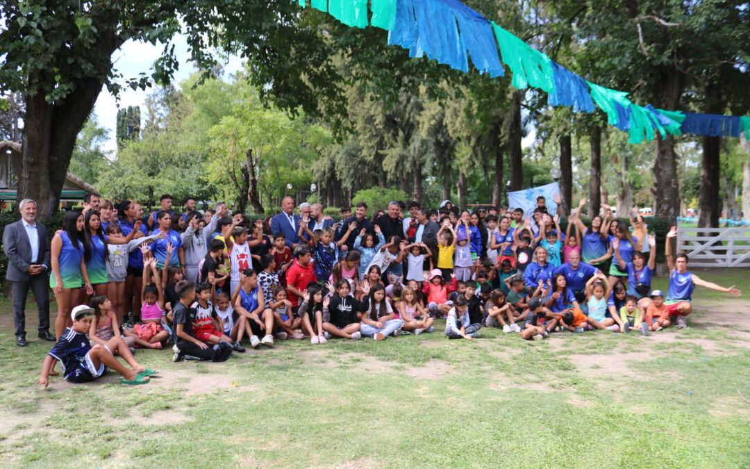 VISITA A LA QUINTA VACAREZZA: ENCUENTRO CON LOS CHICOS DE LA COLONIA AGOEC