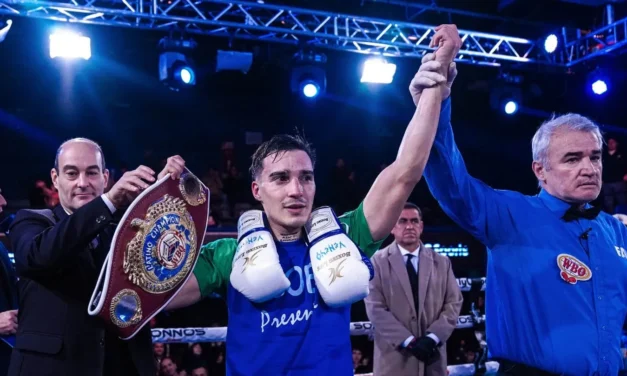 NOCHE DE BOX EN LA FAB: ALAN CHAVES RETUVO EL TÍTULO LATINO DE LA OMB 🥊